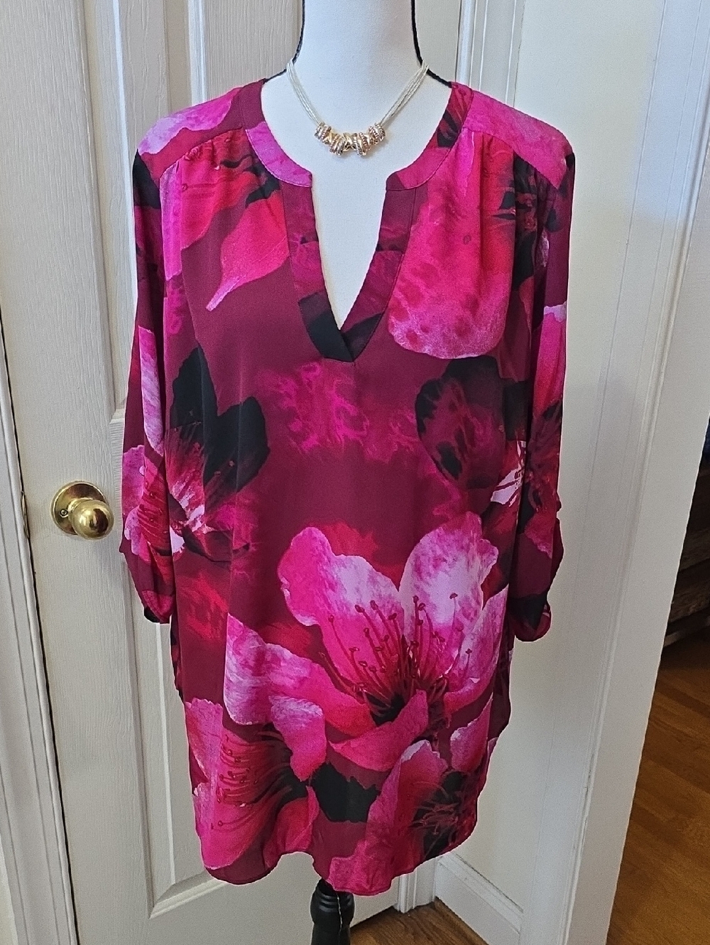 WORTHINGTON BRAND WOMEN'S PLUS SIZE RED FLORAL TUNIC BLOUSE TOP SIZE 1X